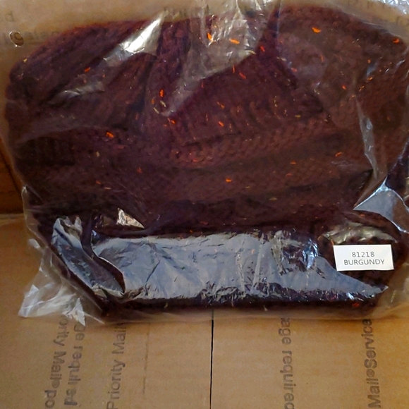 Accessories - Womens Burgandy beanie.  New in packaging